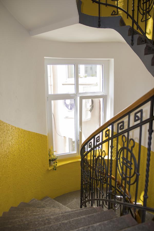Apartman Nostalgia كارلوفي فاري المظهر الخارجي الصورة